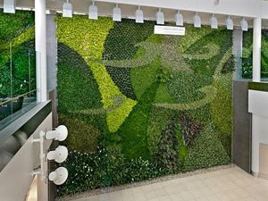 Dinding Bandara Ini Dibikin Taman Vertikal, Intip Yuk