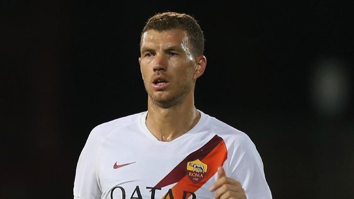MU dikabarkan incar Edin Dzeko. (Foto: Paolo Bruno/Getty Images) MU dikabarkan incar Edin Dzeko. (Foto: Paolo Bruno/Getty Images)