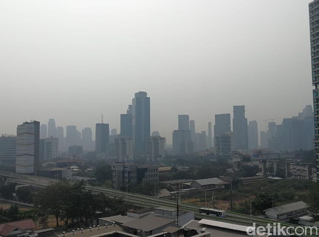 Data AirVisual Minggu Pagi, Udara Jakarta Tidak Sehat