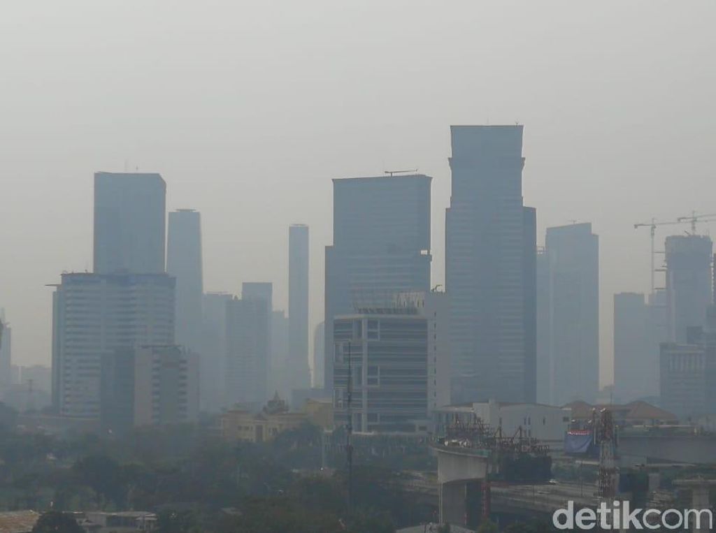 Data AirVisual Sabtu Siang: Udara Jakarta Terburuk Ke-3 di Dunia