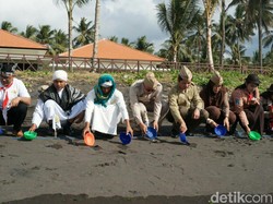 Tokoh Lintas Agama Dan Korps Veteran Lepas 250 Ekor Tukik Peringati HUT RI