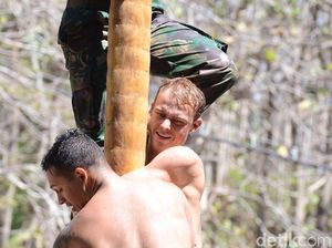 Gelak Tawa di Lomba HUT RI Prajurit TNI AL Indonesia Vs Marinir AS