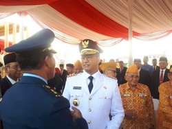 Upacara HUT RI di Pulau Reklamasi, Anies Tiba Bareng PNS