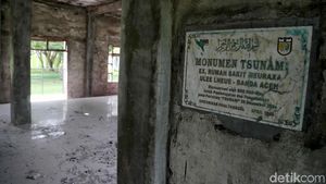 Berziarah ke Kuburan Massal Korban Tsunami Aceh