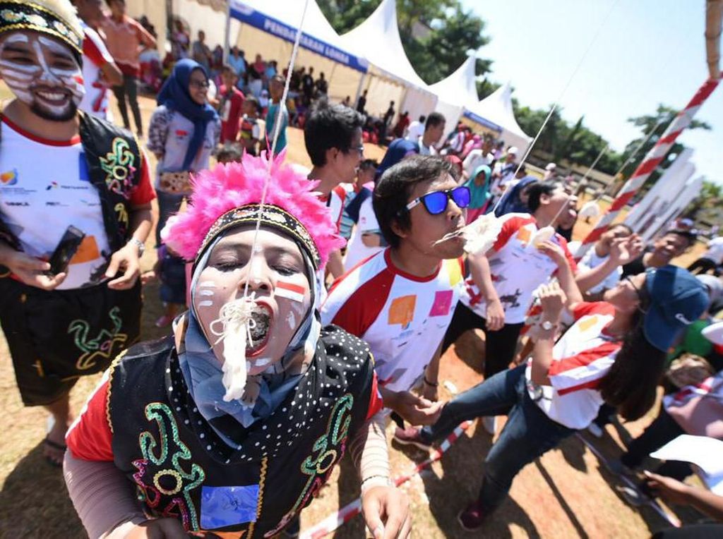 Warga Tuban Meriahkan Festival Merdeka Pertamina