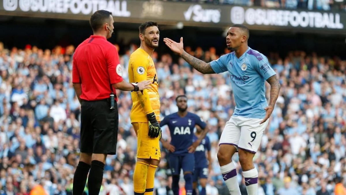 Manchester City vs Tottenham Hotspur berakhir imbang 2-2 setelah VAR batalkan gol Gabriel Jesus. (Foto: Carl Recine/Reuters)