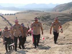 Saat Merah Putih Berkibar di Bukit Merese Lombok