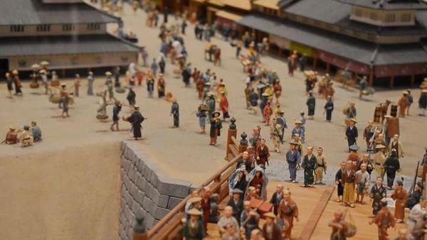 Mengintip Jepang Tempo Dulu dalam Ukuran Ant-Man