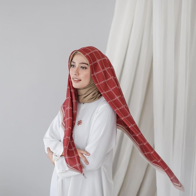 Hijab merah