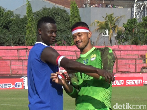 Rayakan HUT Indonesia, Persib Pakai Ikat Kepala Merah-Putih Rayakan HUT Indonesia, Persib Pakai Ikat Kepala Merah-Putih