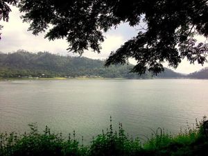 5 Hal Unik Saat Berwisata ke Telaga Ngebel Ponorogo