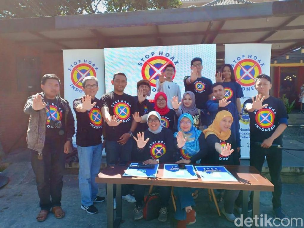 Kobarkan Jiwa Pahlawan Warga Bandung dengan Perangi Hoaks Kobarkan Jiwa Pahlawan Warga Bandung dengan Perangi Hoaks