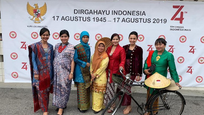 Batik sampai Makanan Khas Indonesia Meriahkan HUT RI ke-74 di Los Angeles