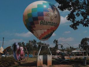 Alamanda Flower Garden, Satu Lagi Tempat Foto-foto Asyik di Yogya
