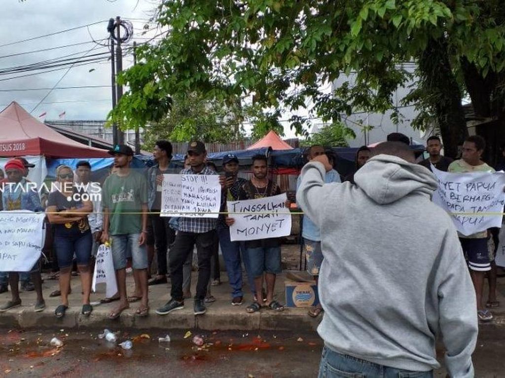 Sempat Diamankan, 3 Pendemo Rusuh di Sorong Dipulangkan Sempat Diamankan, 3 Pendemo Rusuh di Sorong Dipulangkan