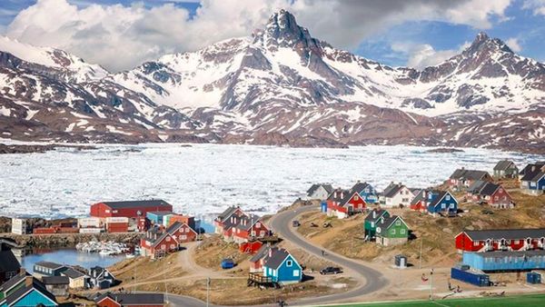 Pesona Greenland, Pulau yang Disinari Matahari 2 Bulan