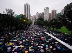 Lagi, Ribuan Warga Hong Kong Turun ke Jalan Menuntut Reformasi Lagi, Ribuan Warga Hong Kong Turun ke Jalan Menuntut Reformasi