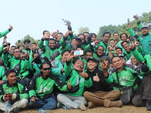 HUT RI, Driver Gojek dari Sabang-Merauke Upacara Bendera di Cibubur