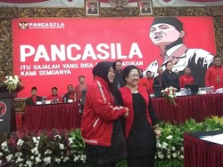 Megawati Lantik Risma Jadi Ketua Bidang Kebudayaan DPP PDIP