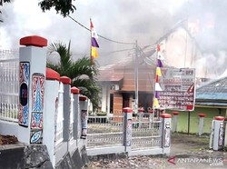 Gedung DPRD Papua Barat di Manokwari Dibakar Pendemo