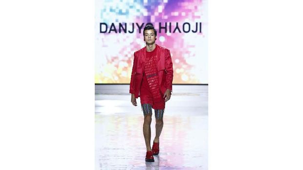 Danjyo Hiyoji dan Warna Disko yang 'Menyalak'
