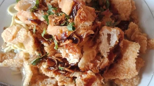 Pagi Ini Enaknya Jajan Mie Kopyok yang Gurih Segar dan Murah