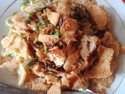 Pagi Ini Enaknya Jajan Mie Kopyok yang Gurih Segar dan Murah
