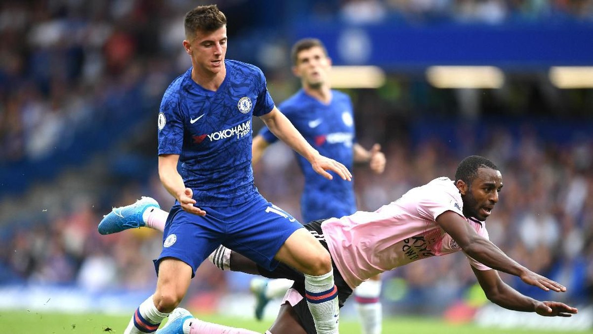 Mason Mount bikin dua gol dari empat penampilan di Liga Inggris musim ini. (Foto: Michael Regan/Getty Images)