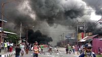 Kerusuhan terjadi di Manokwari, Papua Barat, pada Senin lalu (19/8), Gedung DPRD Papua Barat sempat dibakar massa.