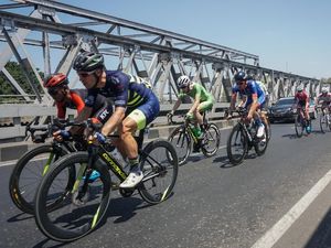 Tour dIndonesia 2019 Dimulai, Angus Lyons Kuasai Etape Pertama