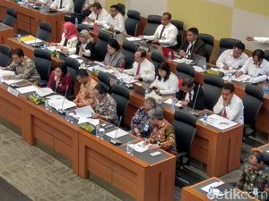 DPR dan Sri Mulyani Gaspol Bahas RAPBN 2020 DPR dan Sri Mulyani Gaspol Bahas RAPBN 2020