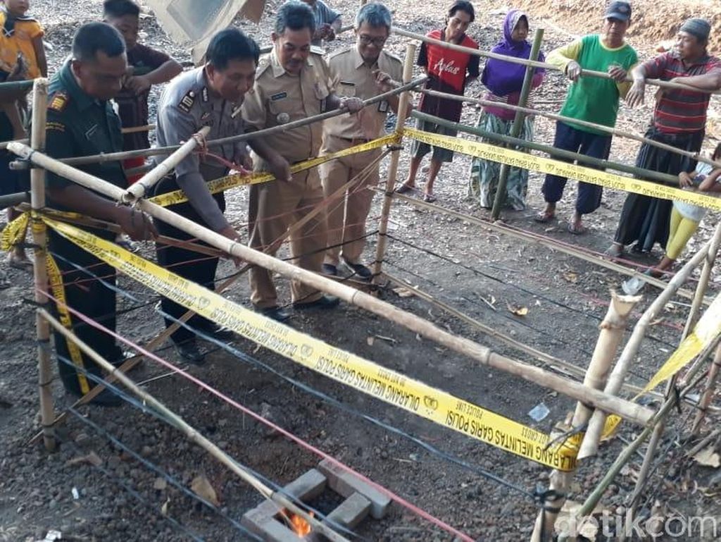 Dinas ESDM Jateng Cek Semburan Api di Sragen, Apa Hasilnya? Dinas ESDM Jateng Cek Semburan Api di Sragen, Apa Hasilnya?