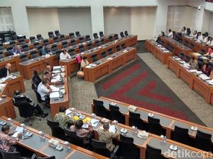 DPR Soroti Kegagalan Pemerintah Capai Target Pertumbuhan Ekonomi