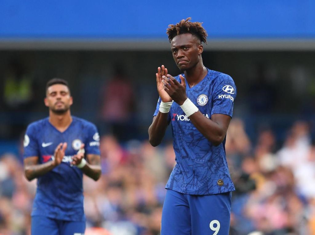 Tutup Telinga dari Pelecehan Rasial, Tammy Abraham Fokus ke Lapangan Tutup Telinga dari Pelecehan Rasial, Tammy Abraham Fokus ke Lapangan