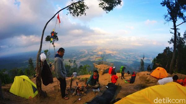Foto: Tempat Kemping Paling Cantik di Ciamis