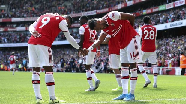 Emery Tak Mau Arsenal Lawan Liverpool