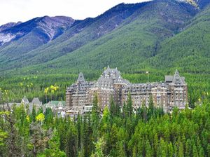 Kisah Hotel Horor di Taman Nasional Warisan Dunia UNESCO