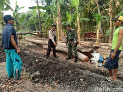 Bendera Merah Putih Sepanjang 20 Meter Ditemukan Tertimbun Tanah
