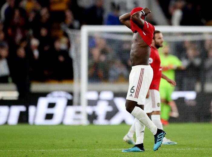 Paul Pogba gagal mengeksekusi penalti saat Manchester United diimbangi Wolverhampton Wanderers 1-1. (Foto: Carl Recine/Action Images via Reuters) Paul Pogba gagal mengeksekusi penalti saat Manchester United diimbangi Wolverhampton Wanderers 1-1. (Foto: Carl Recine/Action Images via Reuters)