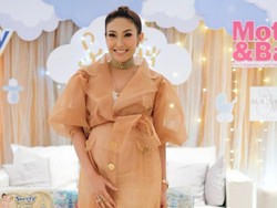 Jelang Lahiran, Ayu Dewi Masih Lincah Hadiri Acara