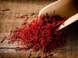 Ini Cara dan Aturan Minum Saffron yang Lagi Jadi Gaya Hidup Kekinian