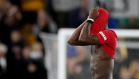 Paul Pogba gagal penalti dan membubarkan peluang MU meraih kemenangan. Reuters/Carl Recine.