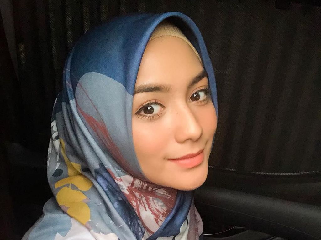 10 Selebriti yang Putuskan Berhijab di 2019, Mantap Hijrah 10 Selebriti yang Putuskan Berhijab di 2019, Mantap Hijrah