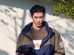 Model Tampan Ini Cium Aktris Beda Usia 37 Tahun Lalu Minta Maaf pada Sang Ayah