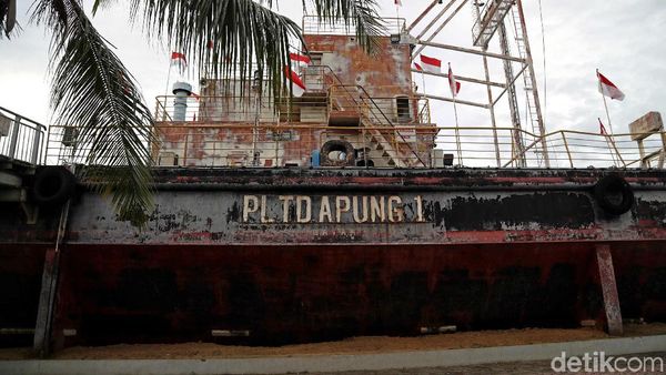 Melihat Lebih Dekat Situs Tsunami PLTD Apung di Aceh