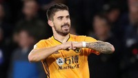 Wolves bisa mencetak gol balasan di babak kedua. Adalah Ruben Neves yang mencatatkan namanya di papan skor. Reuters/Carl Recine.