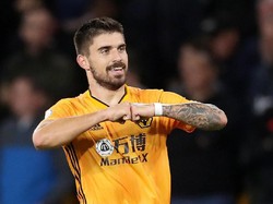 Wolves bisa mencetak gol balasan di babak kedua. Adalah Ruben Neves yang mencatatkan namanya di papan skor. Reuters/Carl Recine.