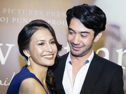 Reza Rahadian dan Raihaanun Umbar Kemesraan di Twivortiare