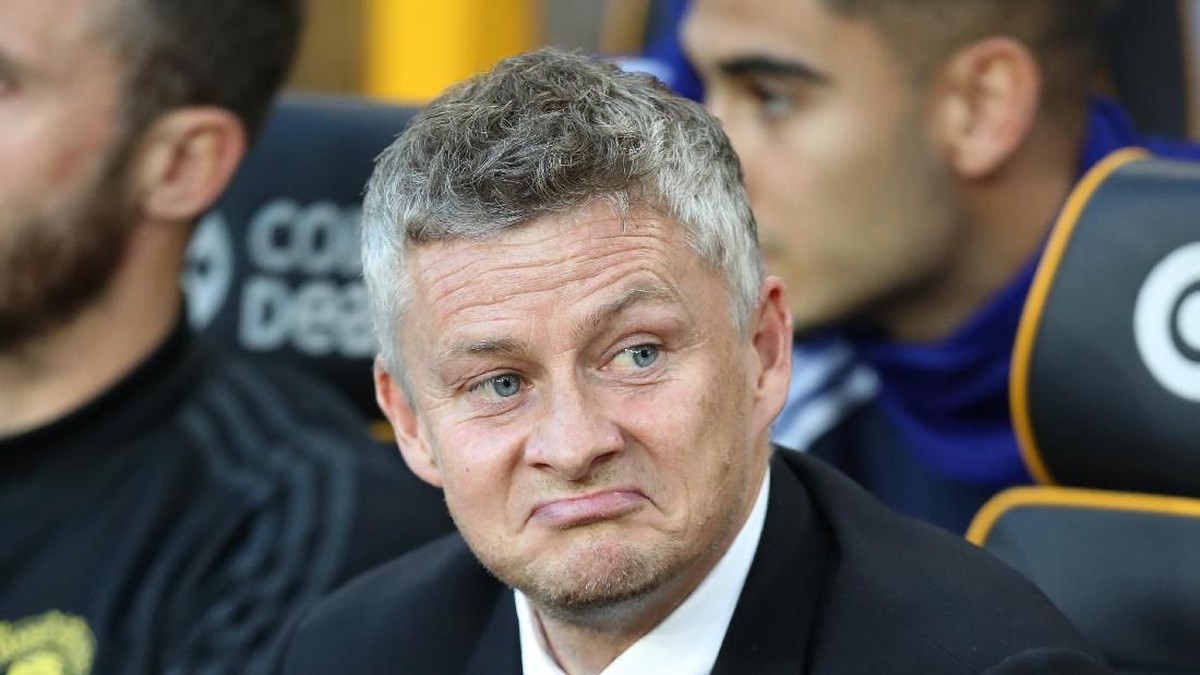 Ole Gunnar Solskjaer dikritik akibat penalti gagal Paul Pogba. (Foto: David Rogers/Getty Images)