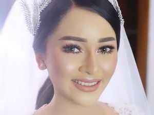 Mutia Ayu Pindah Agama Demi Glenn Fredly?